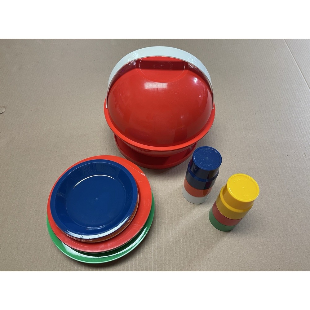Vintage Ingrid Chicago "Party Ball" Picnic Set for 6 – Red – Complete‎ Set